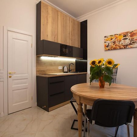 Friends House- Сучасні Апартаменти В Центрі Львова Exteriér fotografie