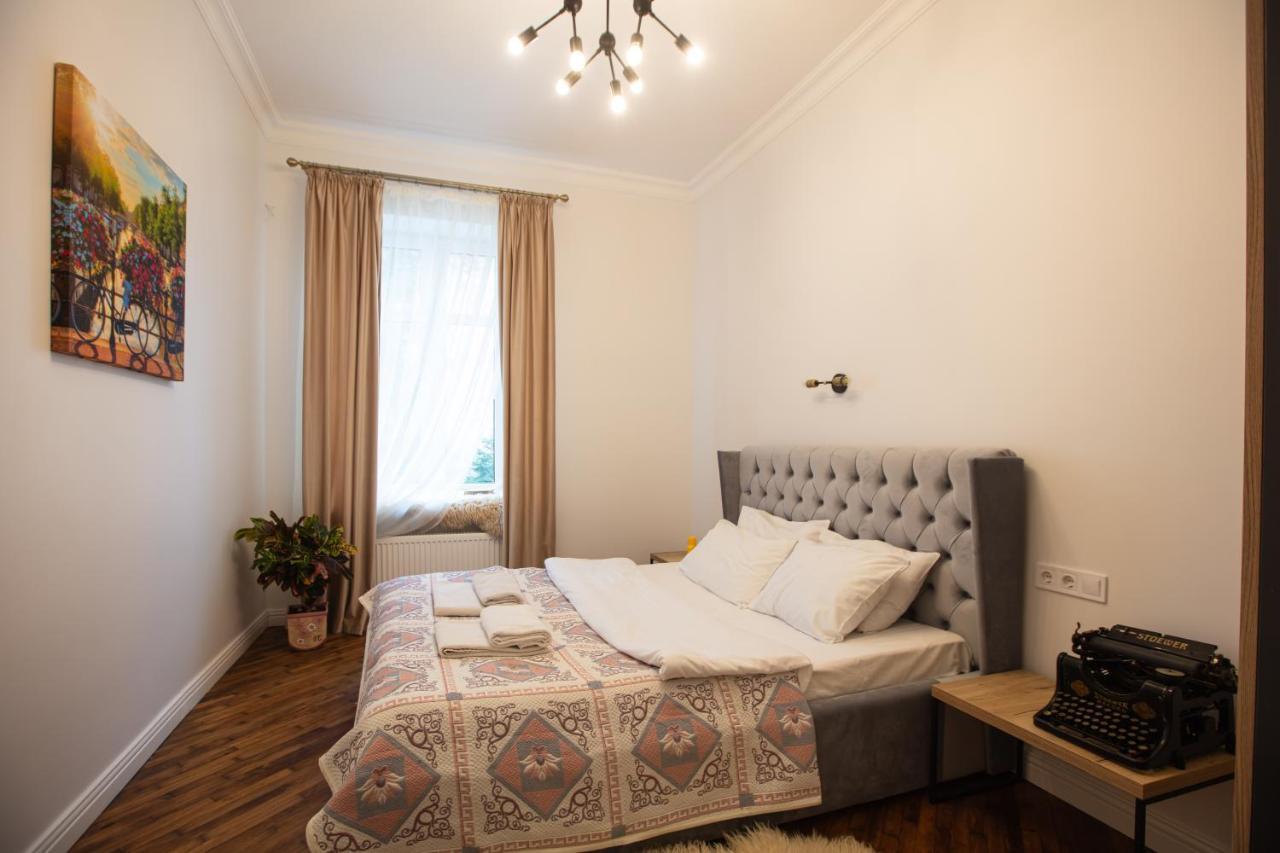 Friends House- Сучасні Апартаменти В Центрі Львова Exteriér fotografie