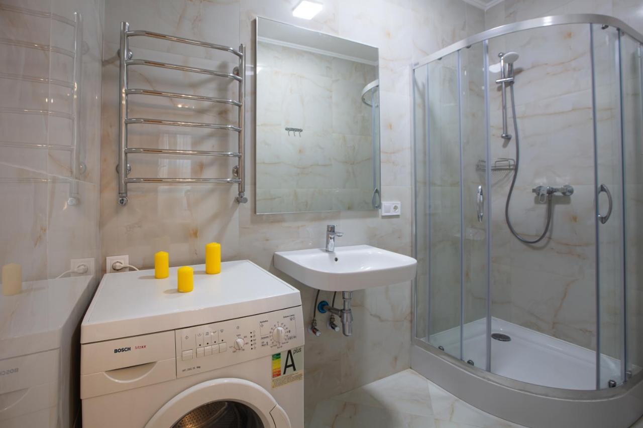 Friends House- Сучасні Апартаменти В Центрі Львова Exteriér fotografie