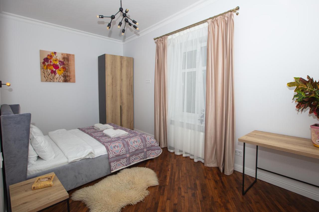 Friends House- Сучасні Апартаменти В Центрі Львова Exteriér fotografie